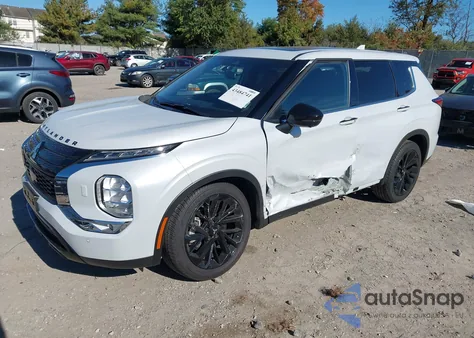 2024 Mitsubishi Outlander Se Black Edition W/Pano Roof z USA, uszkodzony, nr VIN JA4J4VA89RZ066401